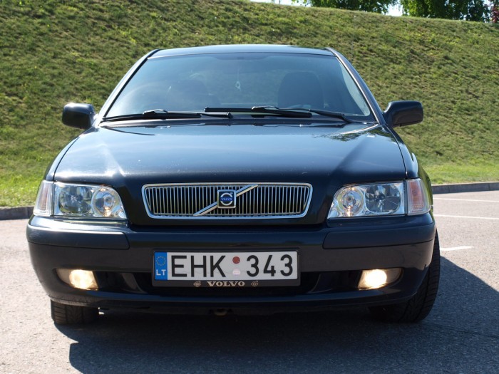 volvo.JPG