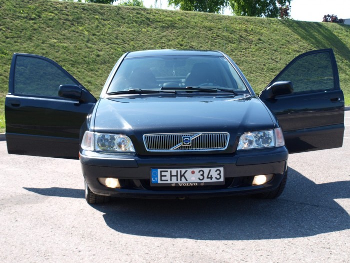 volvo3.JPG
