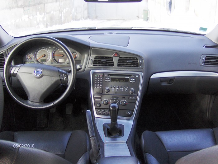 VOLVO.JPG